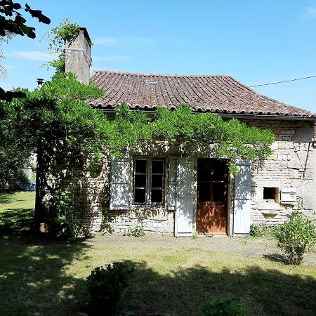 Wisteria Cottage Les Adjots Exterior photo